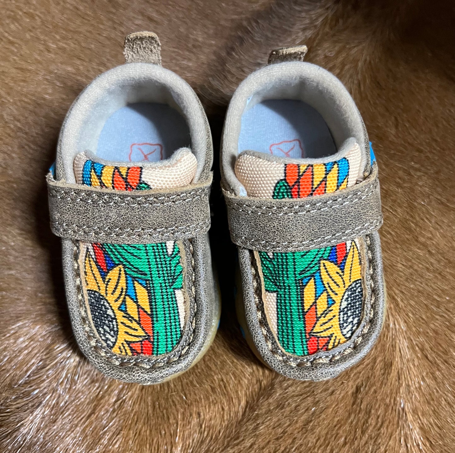 TWISTED X INFANTS CACTUS SUNFLOWER MOCS